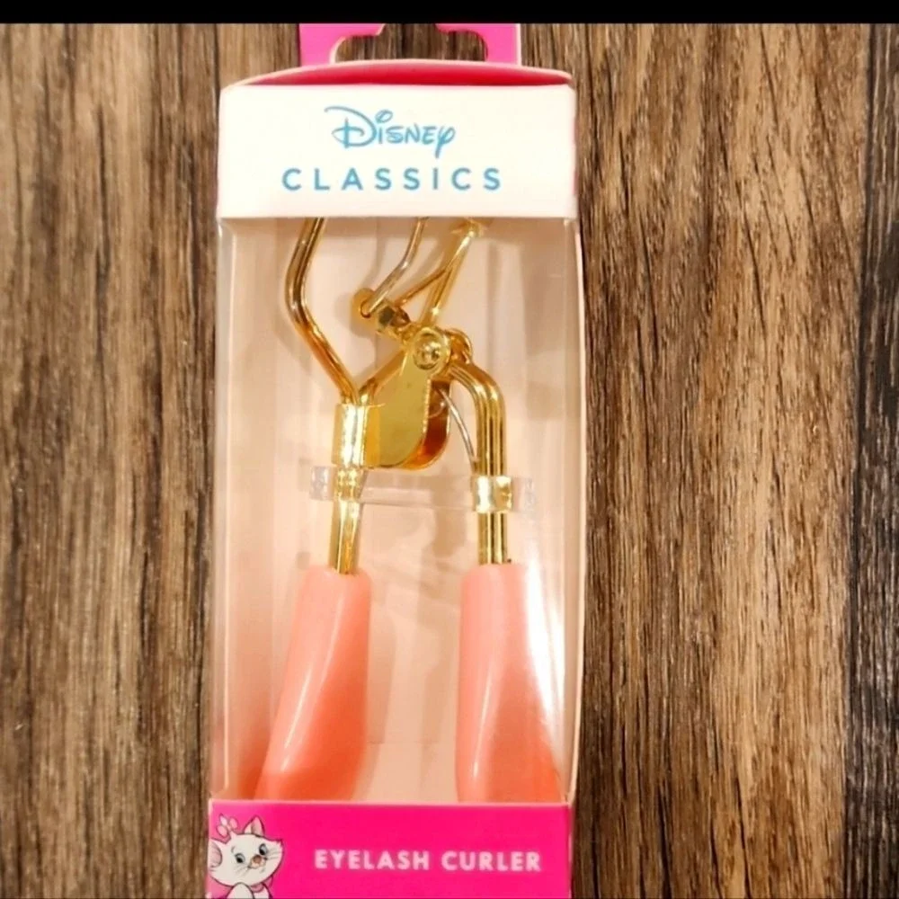 Disney Clasaics Aristocrat‎ Aura Pink Eyelash Curler